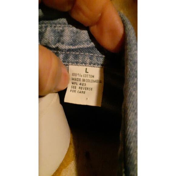 Levi's Red Tab "Read Across America" Dr. Suess large denim long sleeve shirt - Picture 5 of 9